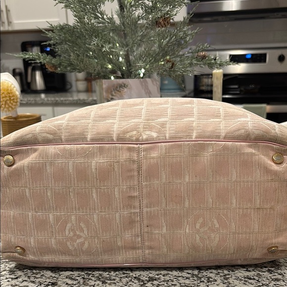 Chanel Pink Tote Bag - Picture 5 of 16